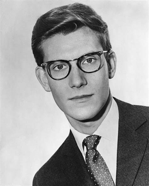 ‫YVES SAINT LAURENT 